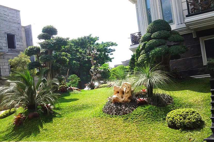 Jasa landscape Malang dengan penataan tanaman hias taman rumah cafe dan villa